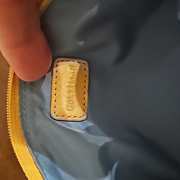 Authentic Cole Haan Leather Cosmetic Bag - Picture 4 of 5